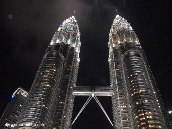 Torres Petronas de noche