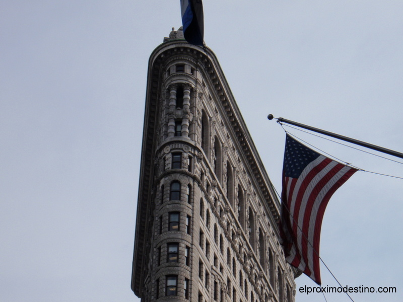 Primer rascacielos de la ciudad 