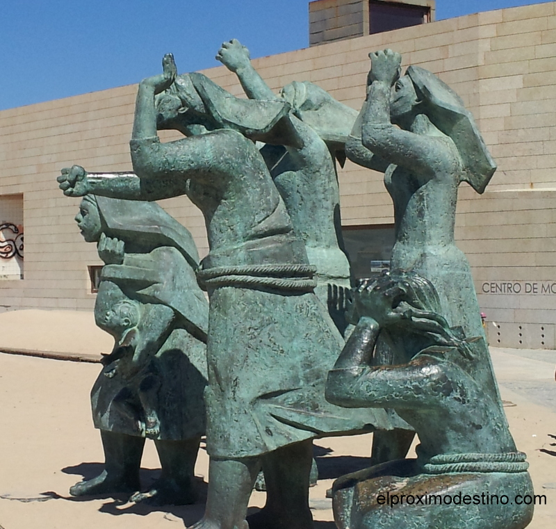 Estatuas en la playa de Matosinhos