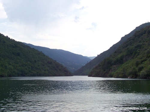 Navengando por el Río Sil. 