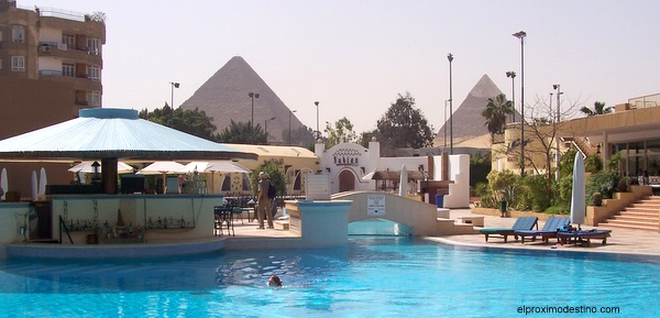 Le Méridien Pyramids Hotel 