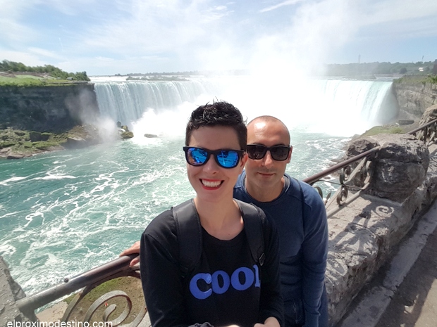 Meritxell & David en Las Cataratas del Niágara. 