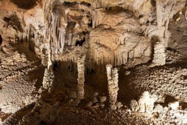 Visitar las Cuevas de Benifallet