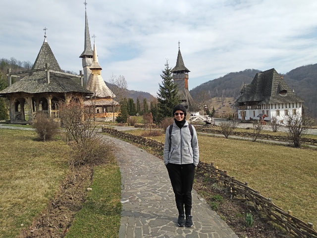 mejores iglesias de madera en Rumanía, monasterio de Barsana