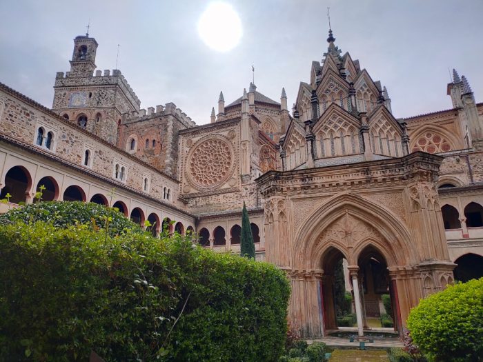 que ver en monasterio de guadalupe