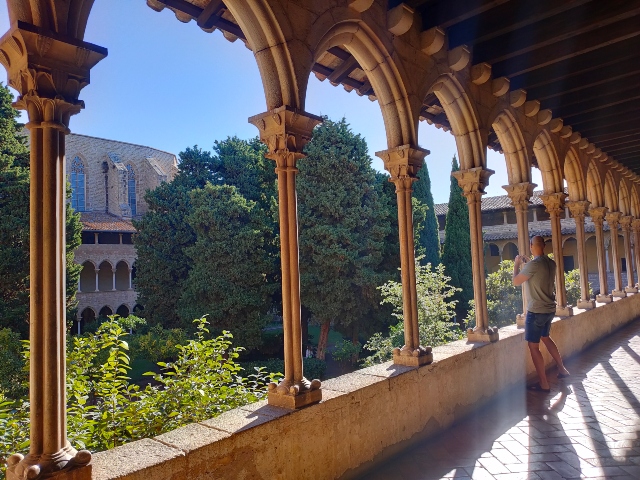 visita al monasterio de pedralbes planes gratis en barcelona 