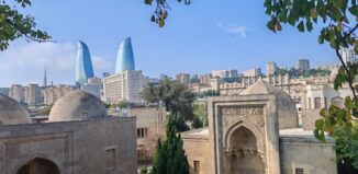 que ver en baku
