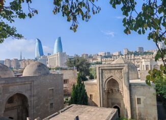 que ver en baku