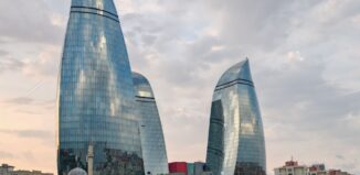 que ver en baku